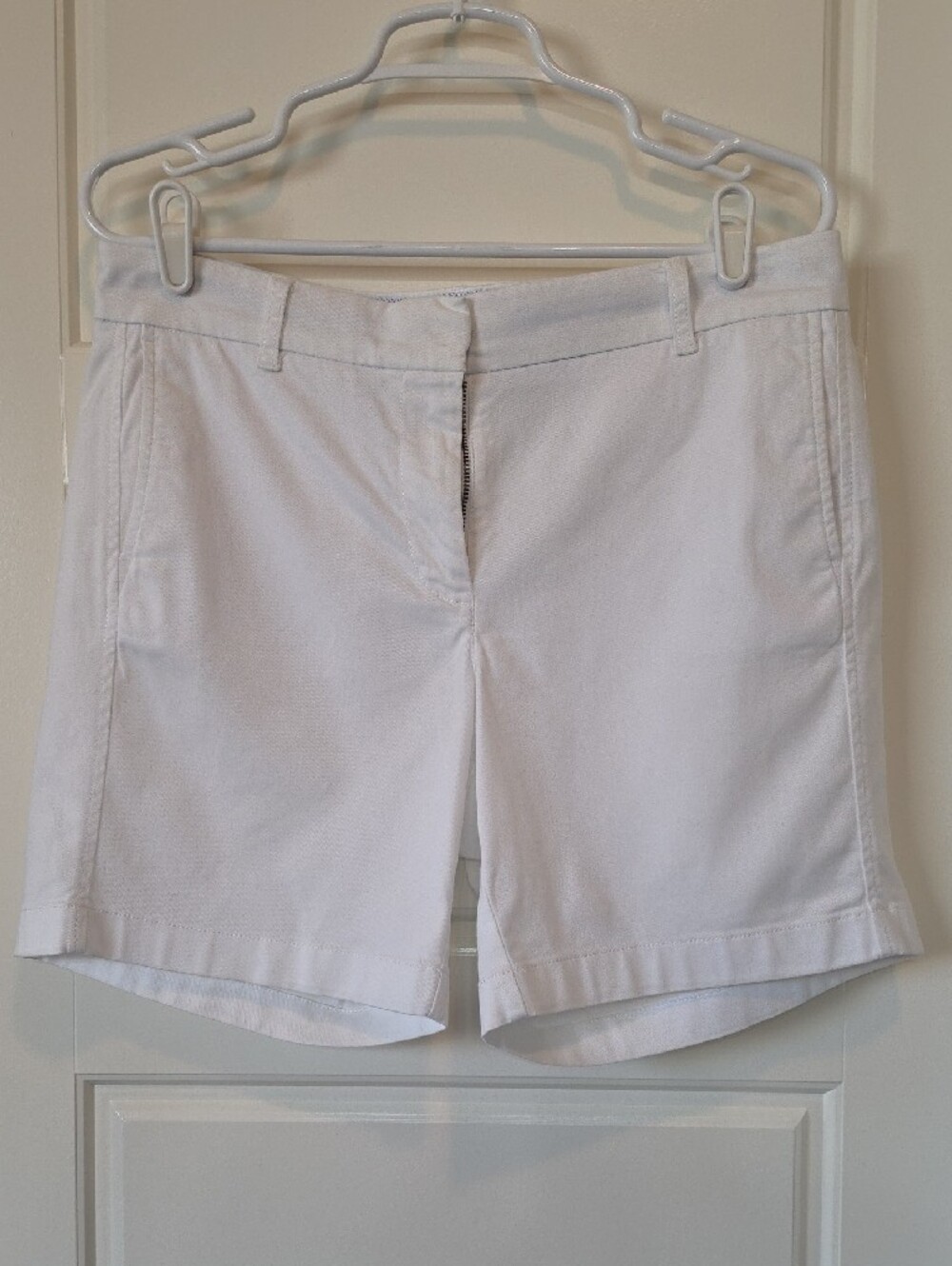J. Crew White Classic Chino Bermuda Shorts - Size 8 - Picture 6 of 8